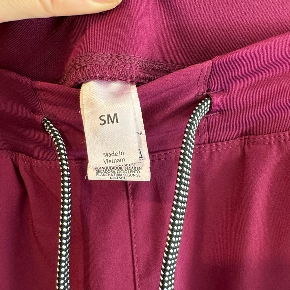 Epic MedWorks Maroon Jogger Scrubs Pants Size S - Picture 8 of 8
